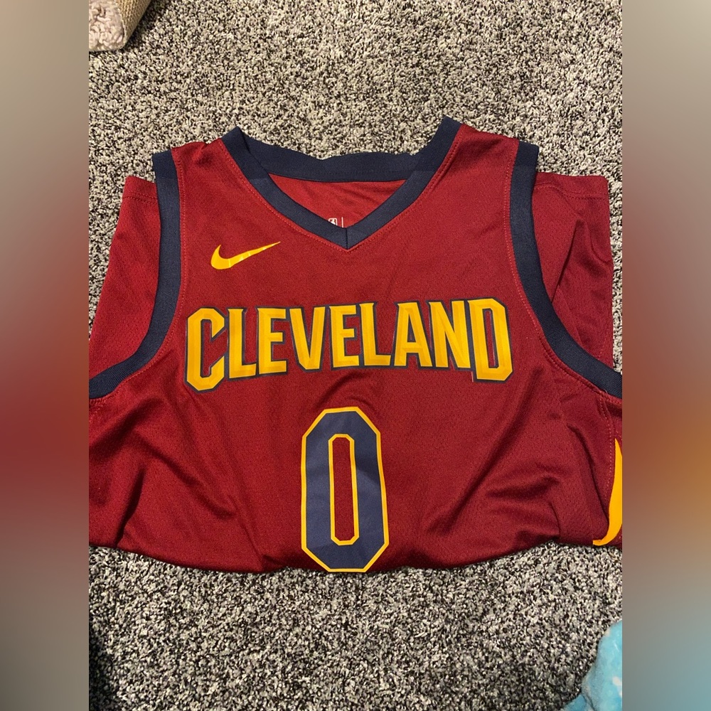 Cavs jersey